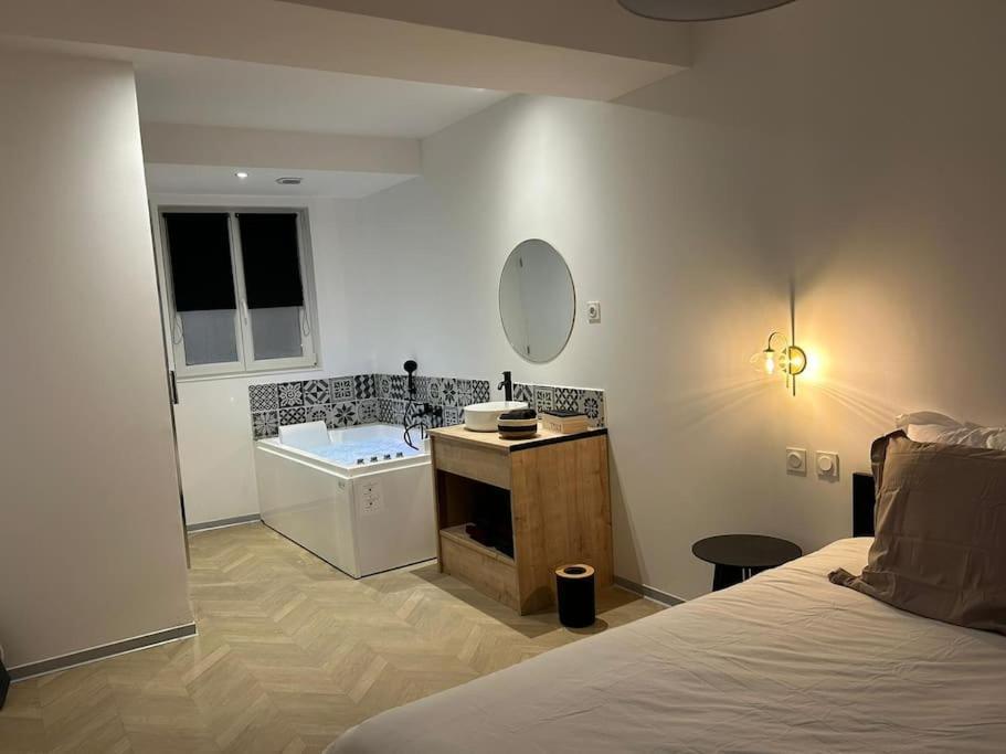 Appartement Spa 2 Pers-Couteliers-Centre Ville Moulins  Dış mekan fotoğraf